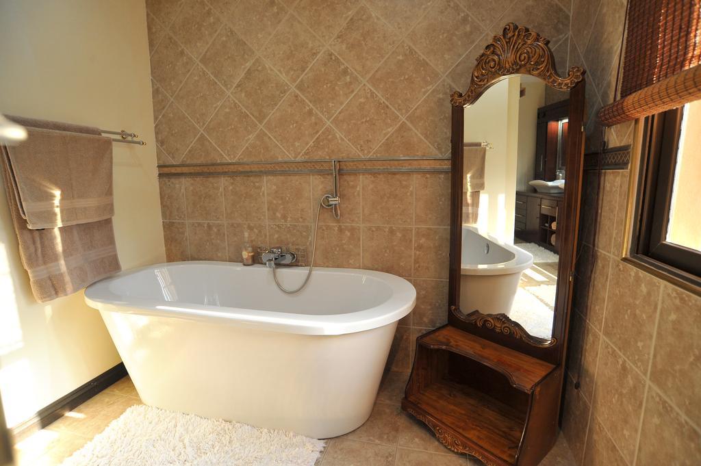 Sunset Manor Guest House Potchefstroom Esterno foto