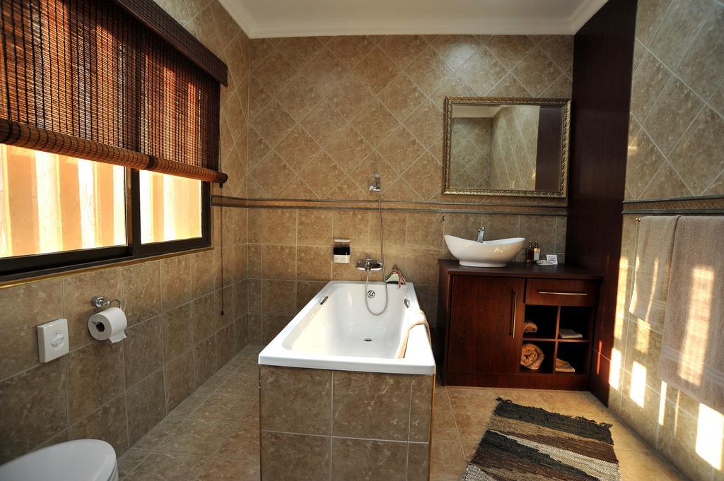 Sunset Manor Guest House Potchefstroom Esterno foto