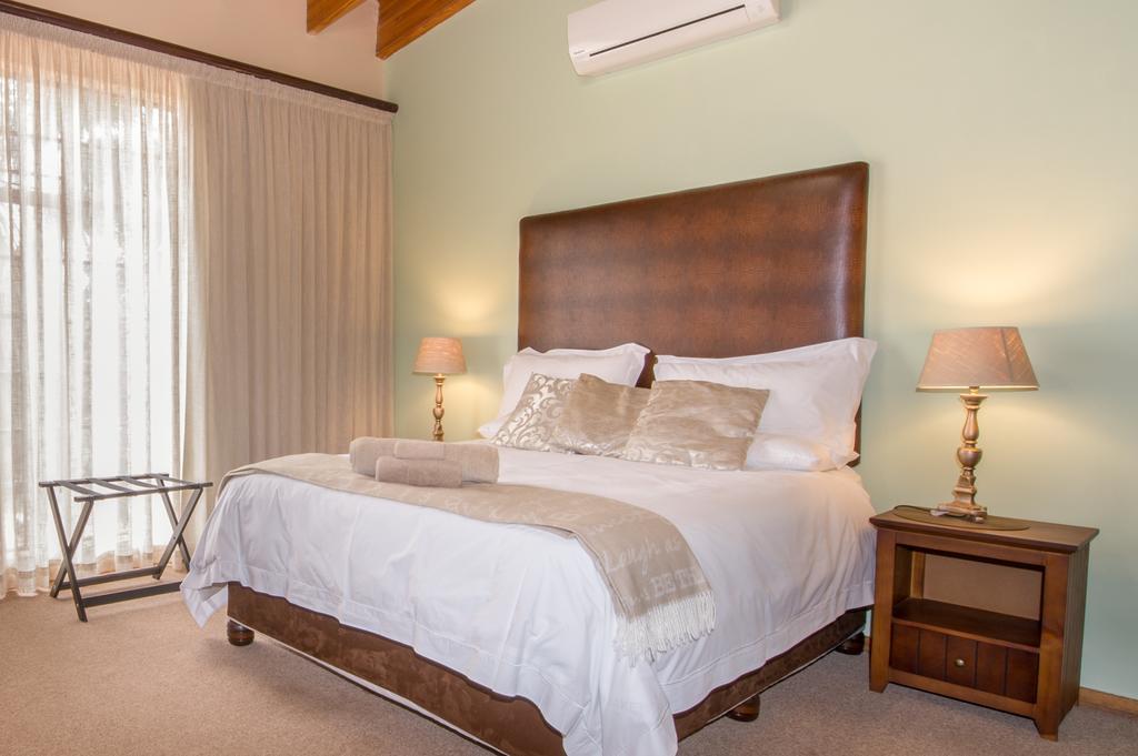 Sunset Manor Guest House Potchefstroom Esterno foto