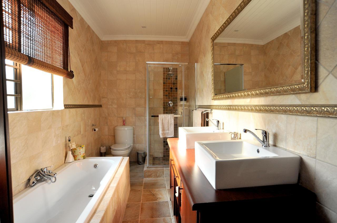 Sunset Manor Guest House Potchefstroom Esterno foto