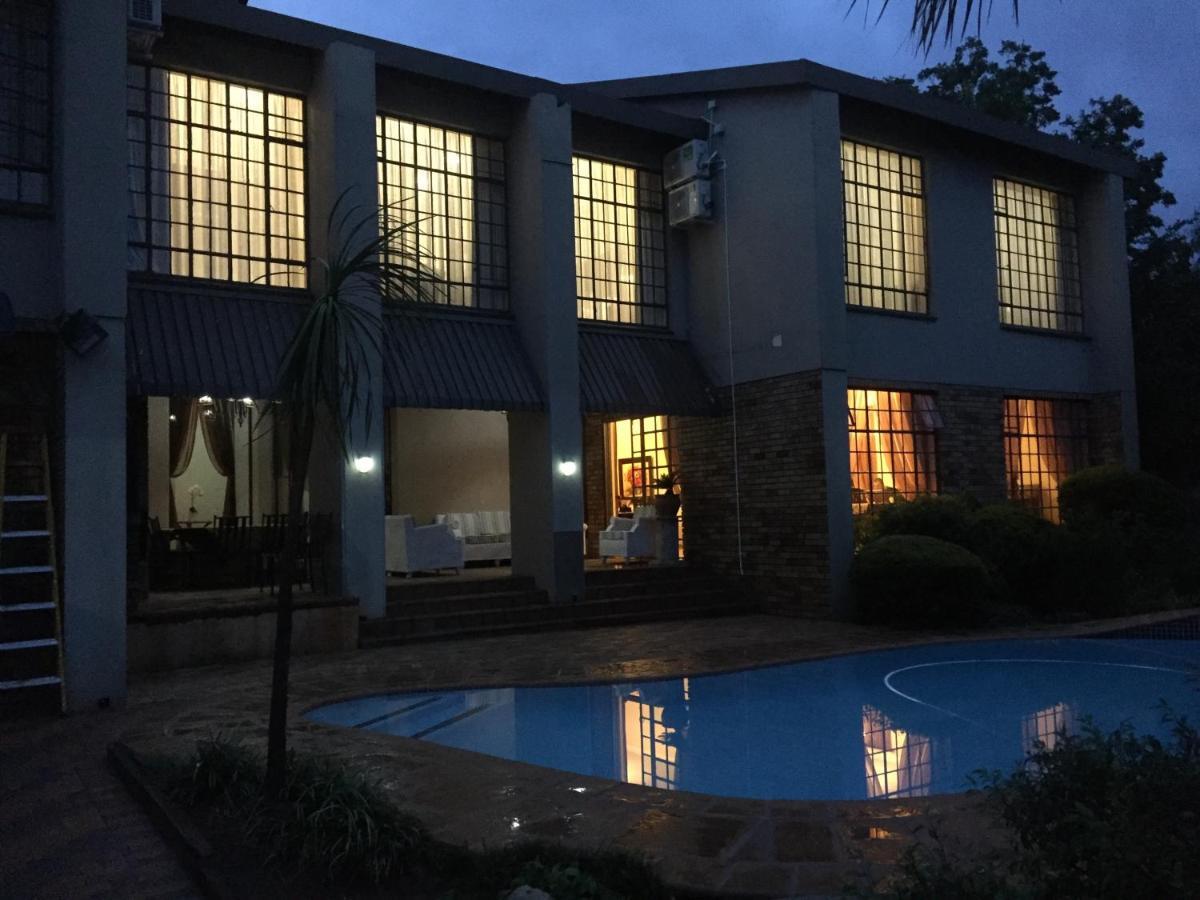 Sunset Manor Guest House Potchefstroom Esterno foto